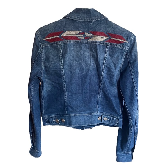 Levi’s Embroidered Denim Cropped Trucker Jacket - Picture 2 of 7